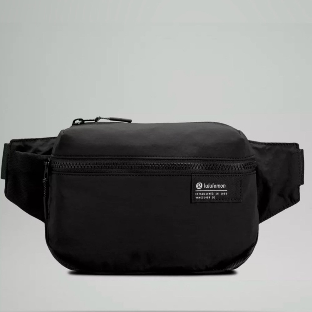 Lululemon Clean Lines 2.0 L Belt Bag